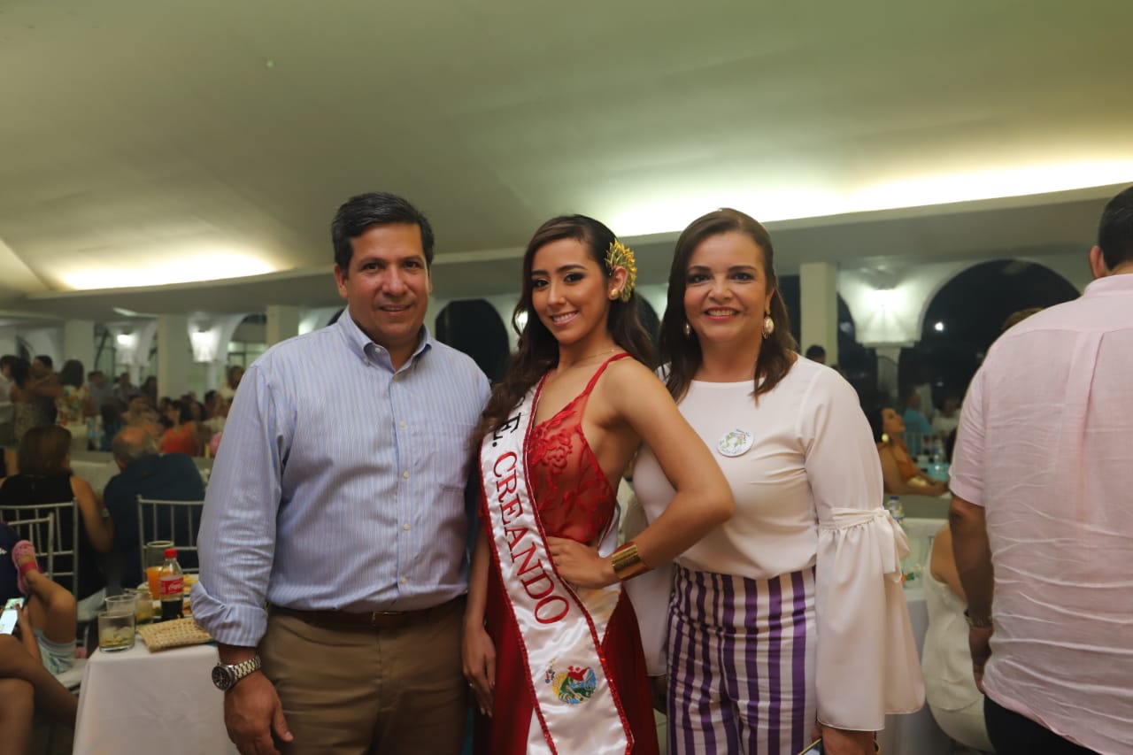 Rodrigo Lara, Alcalde de Neiva; Daniela Palencia y Ana Isabel Valencia, Gestora Social del Municipio.